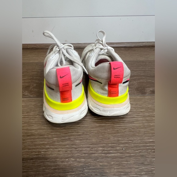 Women's Nike React Infinity Run Flyknit 2 - Picture 5 of 9